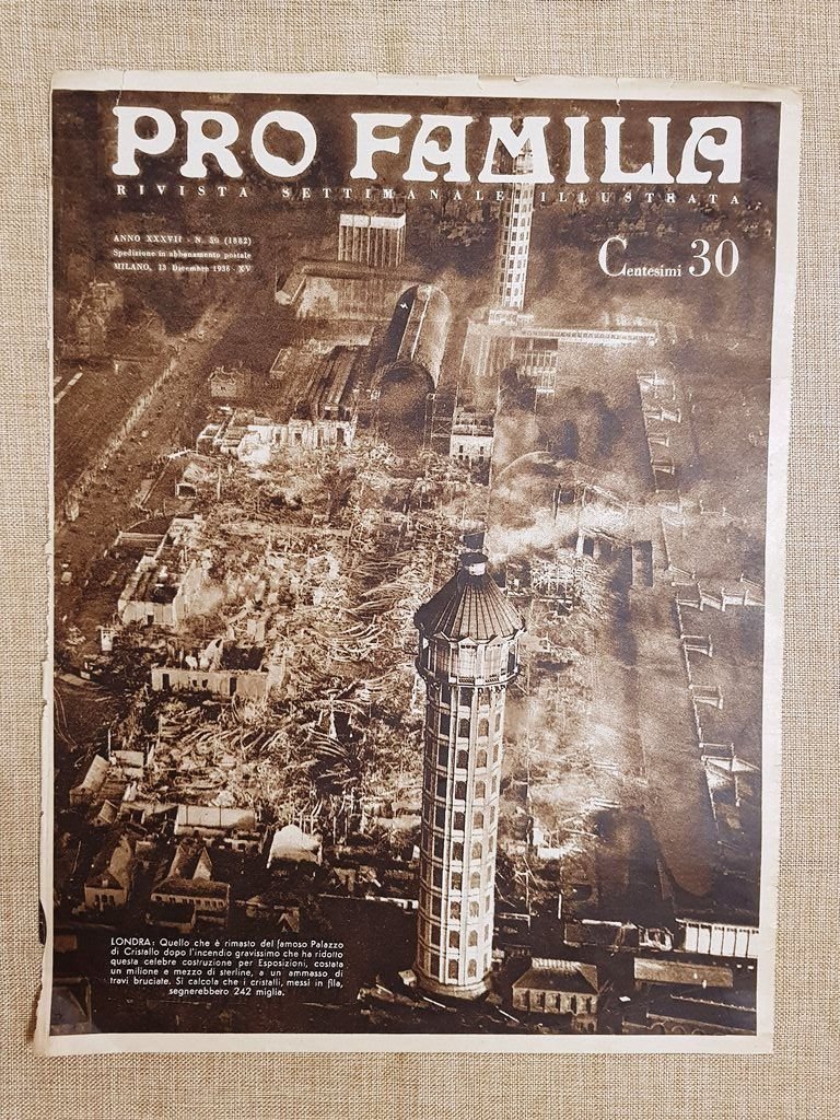 Copertina Pro Familia del 1936 Londra Dopo l'incendio del Palazzo …