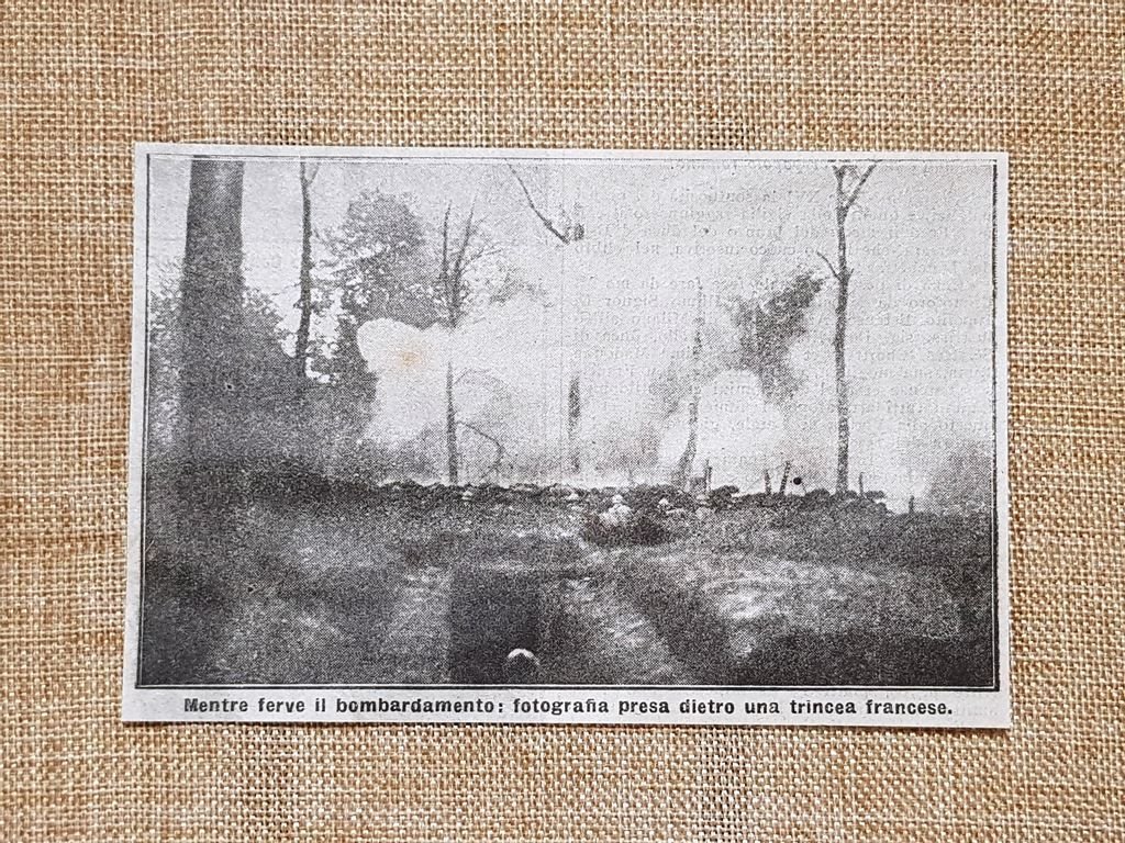 Dietro una trincea francese nel 1915 Mentre ferve il bombardamento …