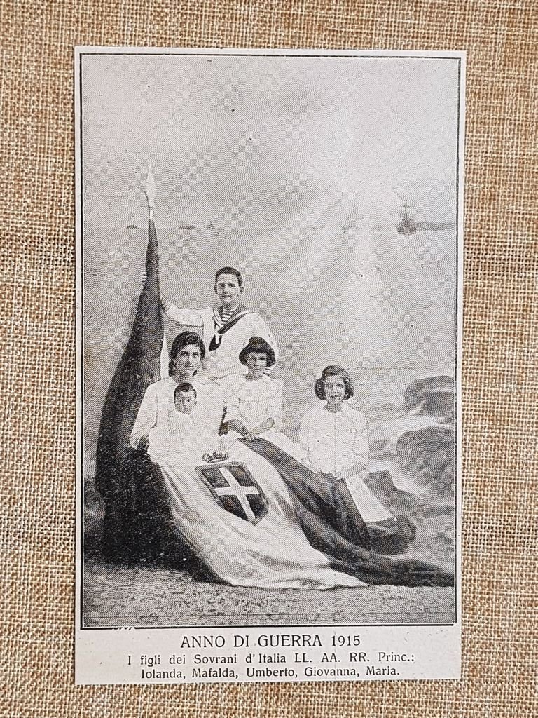 Figli dei Sovrani Italia 1915 Iolanda Mafalda Umberto Giovanna Maria … | Immagine principale