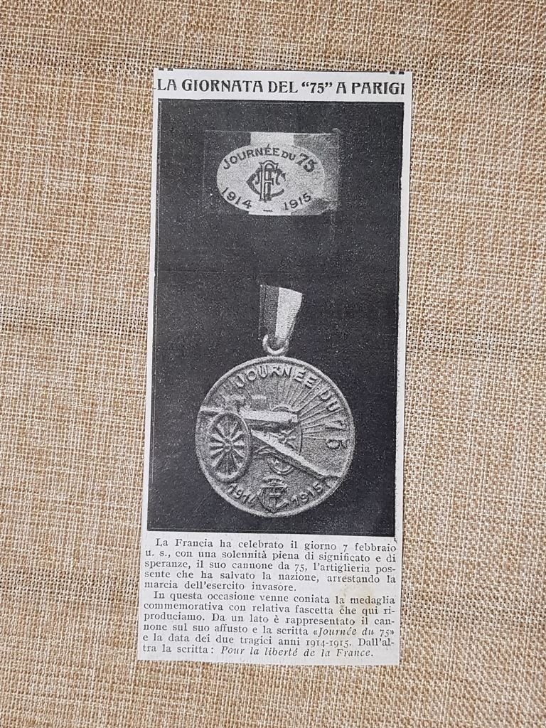 Francia celebra il cannone da 75 con una medaglia 1915 …