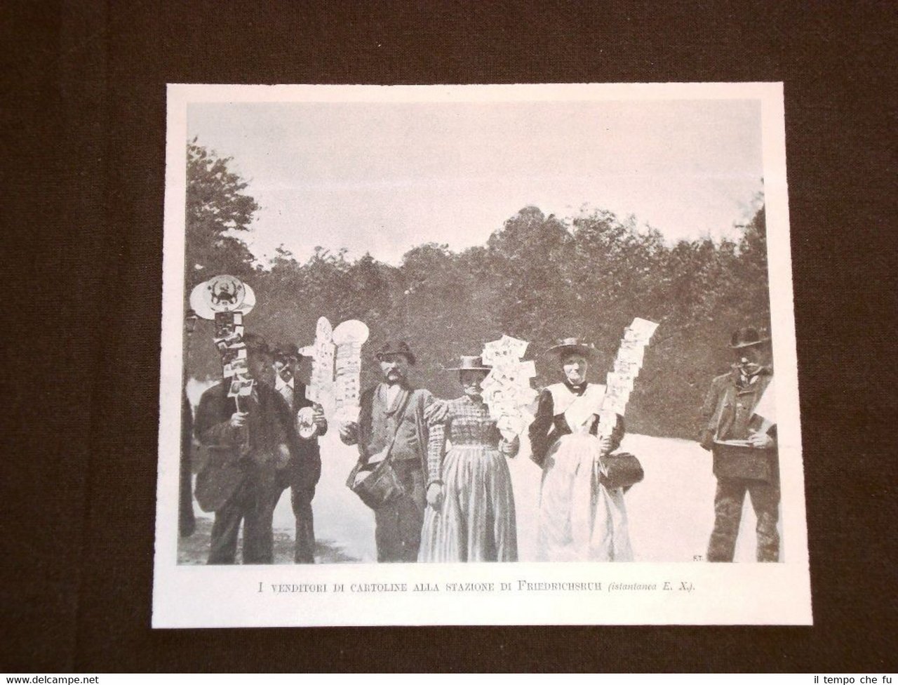 Friedrichsruh nel 1898 Venditori di cartoline alla stazione