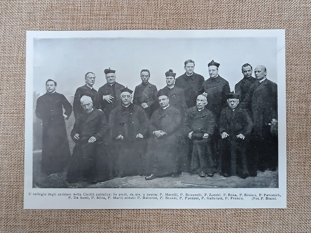 Il collegio degli scrittori della Civiltà Cattolica nel 1906 | Immagine principale