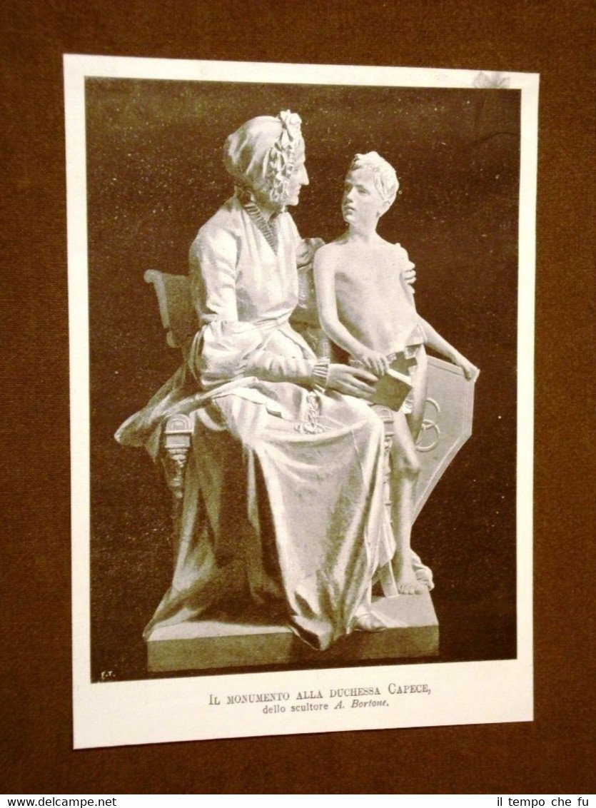 Il monumento alla Duchessa Capece Statua dello scultore A. Bortone …