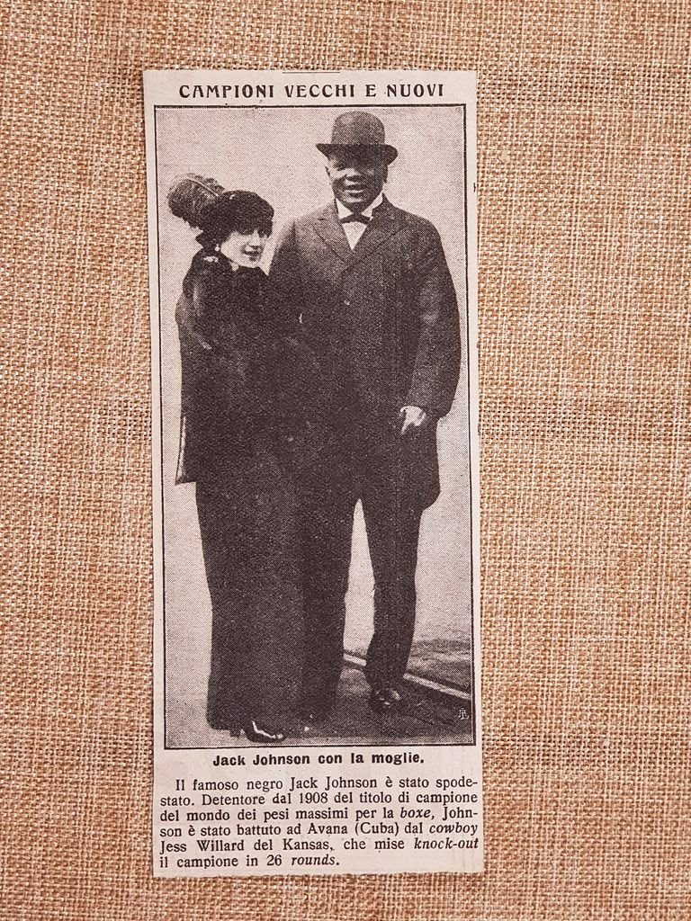 Il pugile o boxer Jack Johnson con la moglie nel …