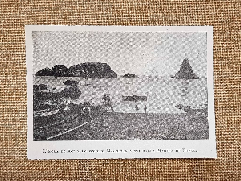 Isola di Aci Scoglio Maggiore veduta Marina di Trezza Catania … | Immagine principale