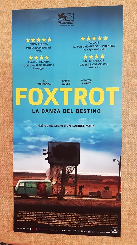 Locandina cinema originale del 2018 Film Foxtrot La danza del …