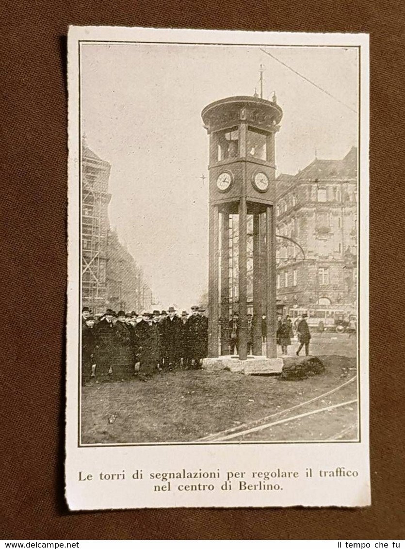 Nel centro di Berlino nel 1925 Torri di segnalazione per …