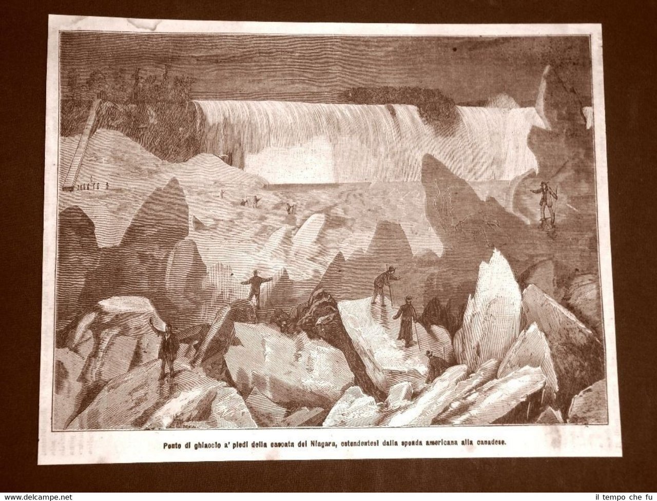 Ponte di ghiaccio ai piedi delle Cascate del Niagara nel …