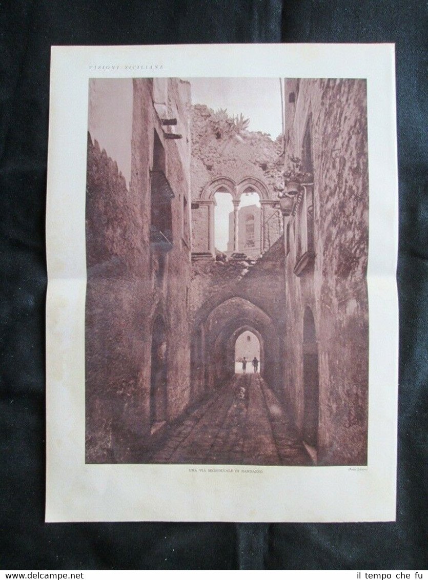 Sicilia: Una via medioevale di Randazzo + Una via di … | Immagine principale