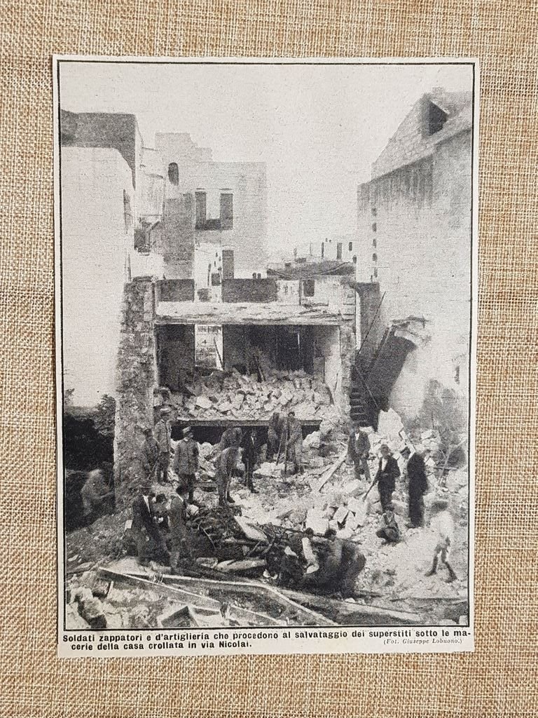 Terremoto della Marsica nel 1915 Soldati cercano superstiti Via Nicolai … | Immagine principale