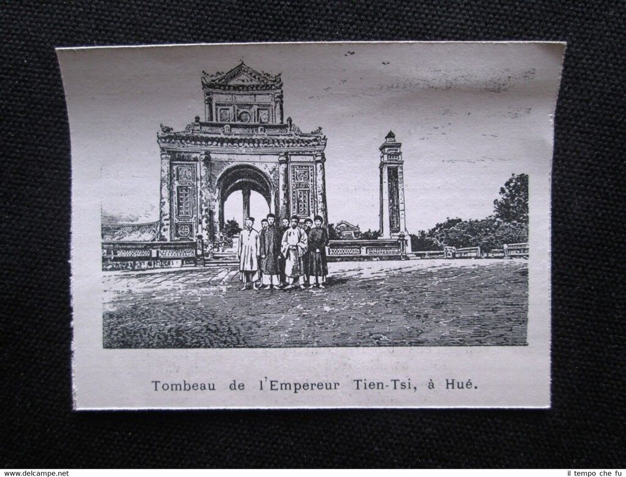 Tomba dell'imperatore Tien-Tsi a Hué, in Vietnam Stampa del 1903