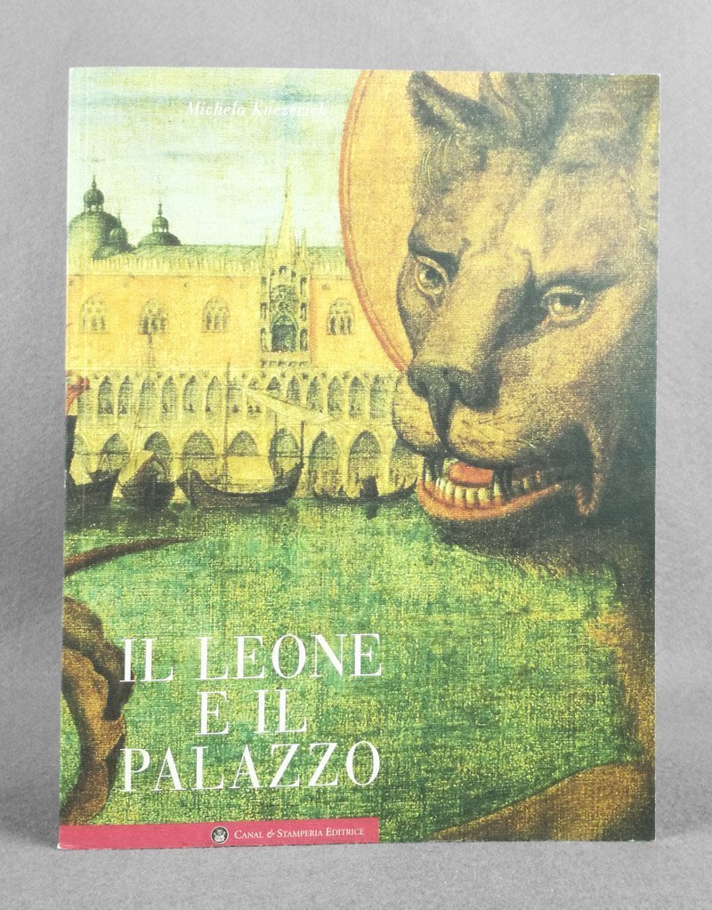 Il leone e il palazzo