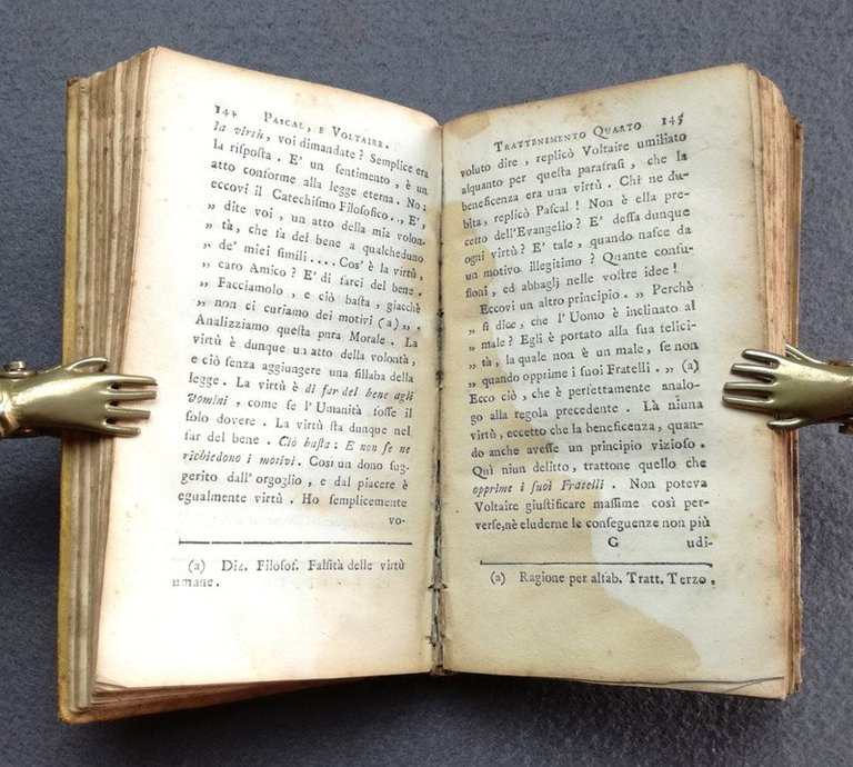 Voltaire fra l'ombre. Versione dell'Abate Nuvoletti.