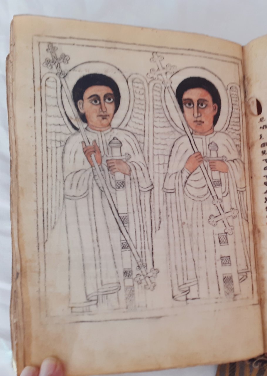 Manoscritto redatto su pergamena nella lingua della chiesa cristiana etiope.