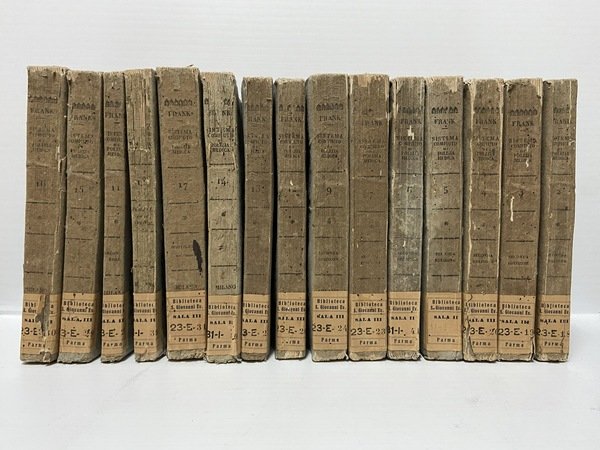 Sistema compiuto di polizia medica.