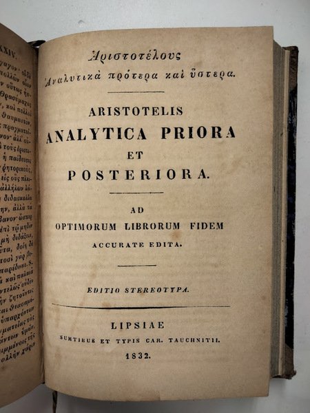 Categoriae de interpretatione topica e de sophisticis elenchis.