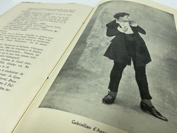 La fiaccola sotto il moggio