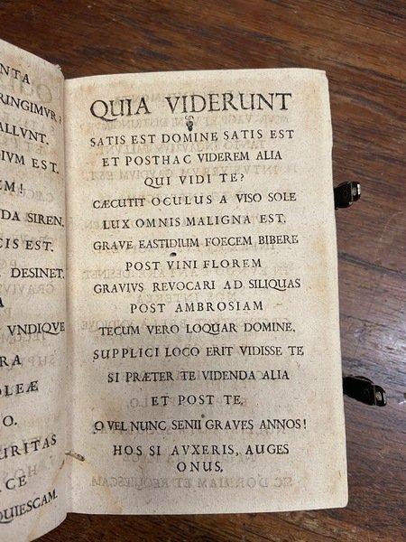 Olor laureatus, sive, B.B. Simeonis triumphale canticum monitis et exemplis …