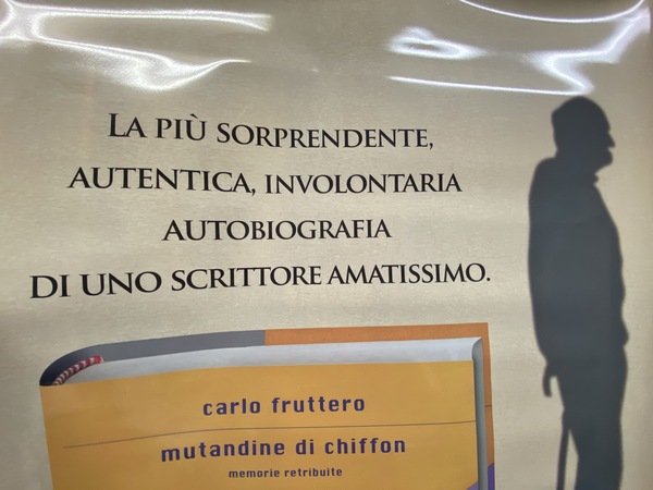 Locandina plastificata libro Mutandine di chiffon di Carlo Fruttero