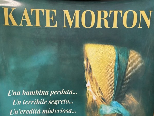 Locandina plastificata Il giardino dei segreti di Kate Morton