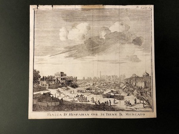 PIAZZA D'HISPAHAN OVE SI TIENE IL MERCATO.Lo stato presente di …
