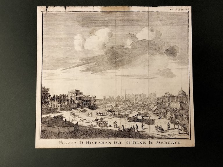 PIAZZA D'HISPAHAN OVE SI TIENE IL MERCATO.Lo stato presente di …