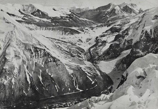 Die Teilnehmer der Ã–sterreichischen Himalaya-Dhaulagiri Expedition 1959'.