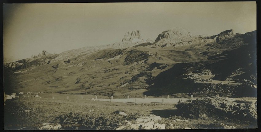 11078. Neue Dolomitenstrasse Nuvolau. Cinque Torre. Nuvolau. Cinque Torri.