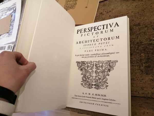 Perspectiva pictorum et architectorum AndreÃ¦ Putei [e Societate Jesu].