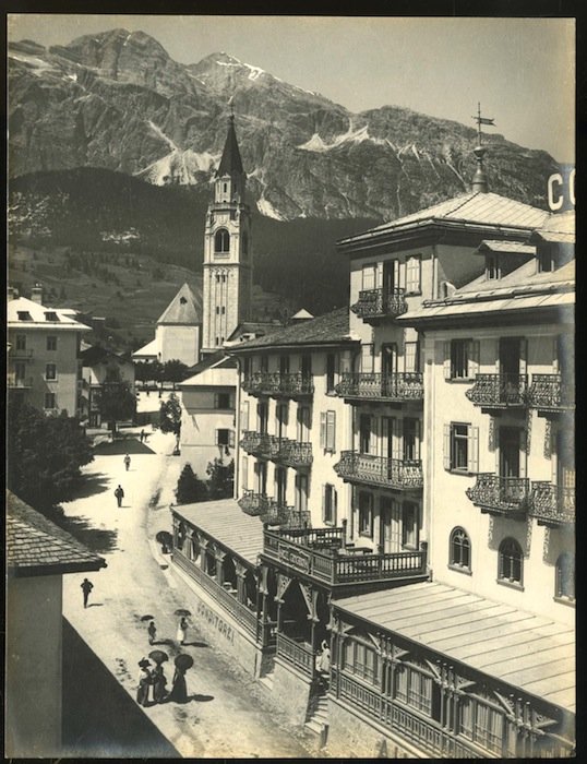 7. Cortina d'Ampezzo. Hôtel Concordia.