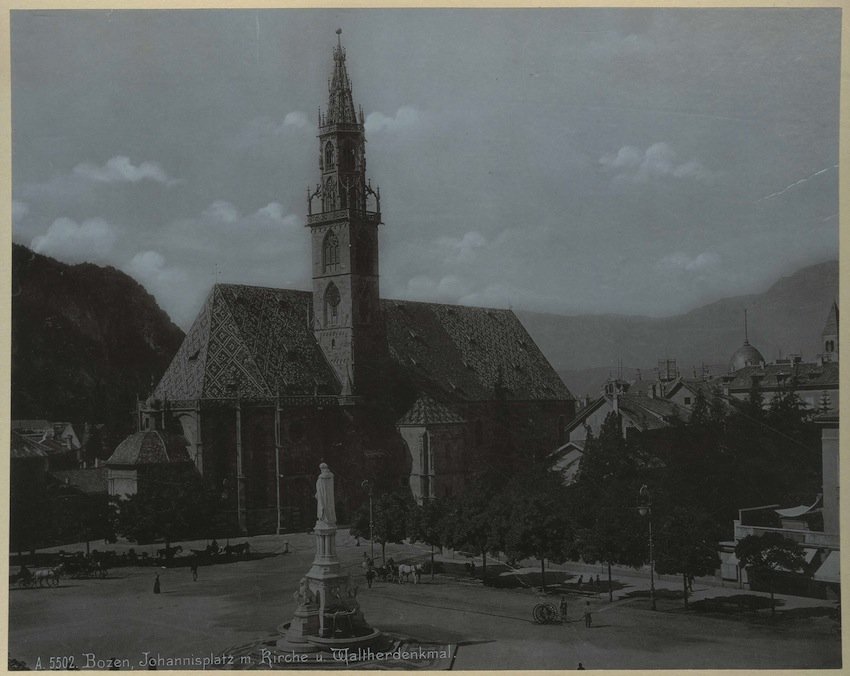 A. 5502. Bozen. Johannisplatz m. Kirche u. Waltherdenkmal. Bolzano. Johannisplatz. …