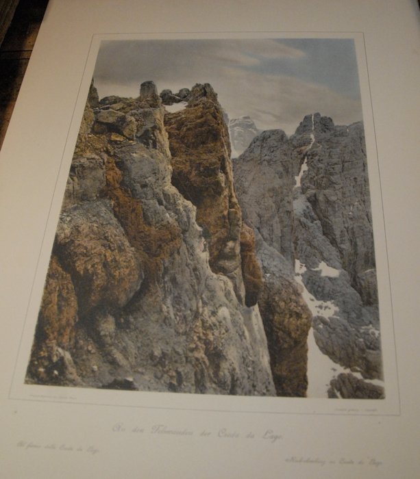 An den FelswÃ¤nden der Croda Lago.