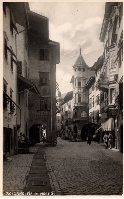 Bolzano: Via del Museo.