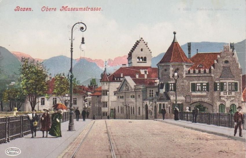 Bozen - Obere Museumstrasse.