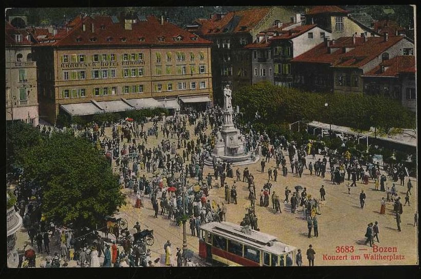 Bozen. Konzert am Waltherplatz.