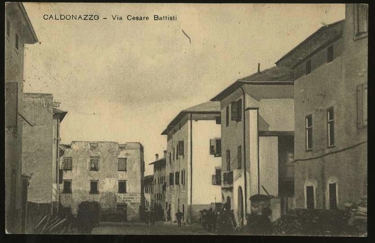 Caldonazzo - Via Cesare Battisti.