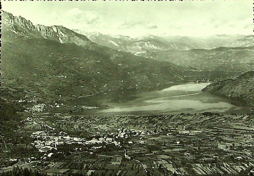 Caldonazzo (Trento) - Veduta col lago.