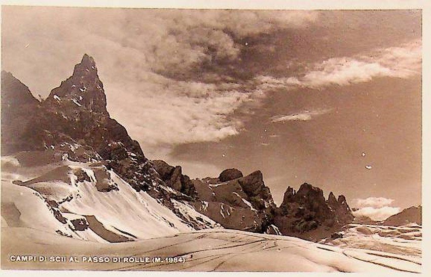 Campi da scii al Passo di Rolle.