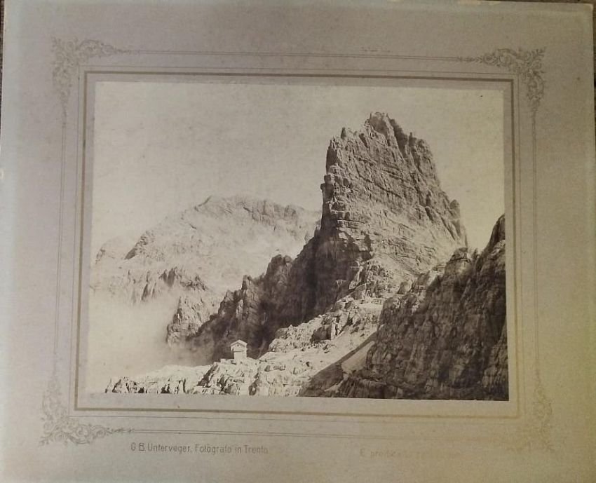 Cima Tosa e rifugio ora Rifugio Pedrotti.