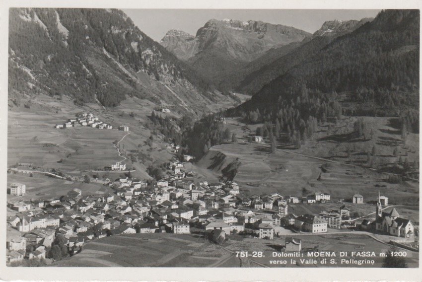 Dolomiti: Moena di Fassa m. 1200 verso la Valle di …