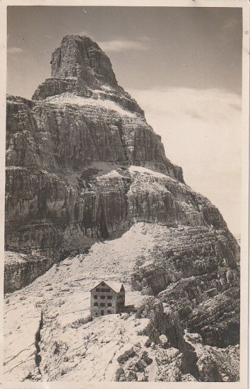 Gruppo di brenta, 3460 Rifugio Tosa, verso Brenta Bassa.