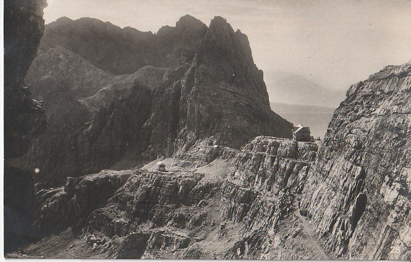 Gruppo di Brenta, rifugi della Tosa col Monte Daino e …