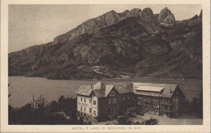 Hotel e Lago di Molveno, m. 839.