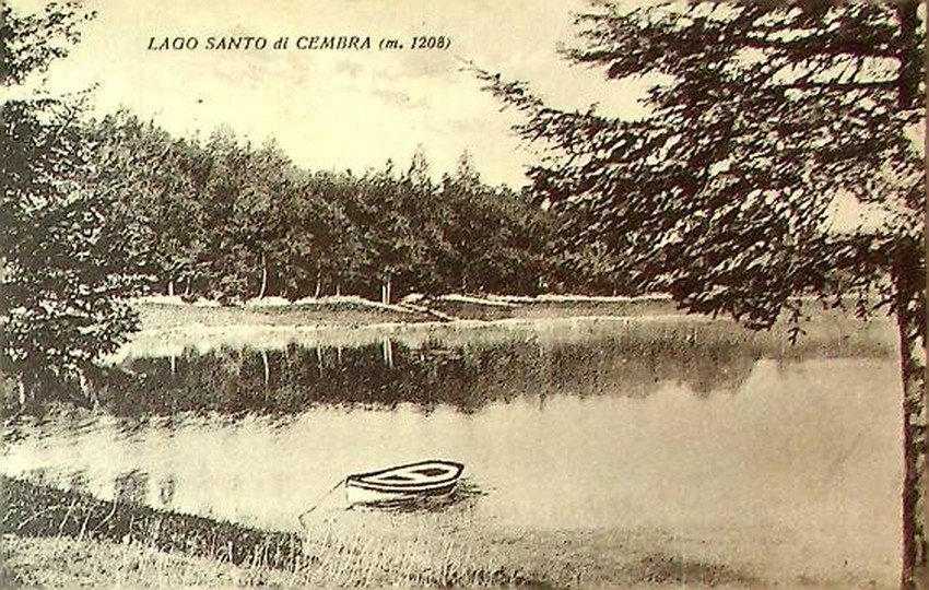 Lago Santo di Cembra (m. 1208).