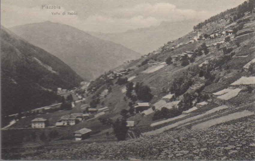 Piazzola, Valle di Rabbi.