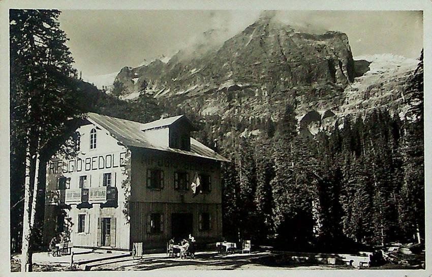 Rifugio Bedole (m 1700) - Val di Genova - Pinzolo.