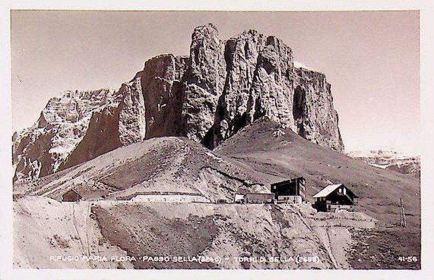 Rifugio Maria Flora. Passo Sella (2240). Torri di Sella (2688)