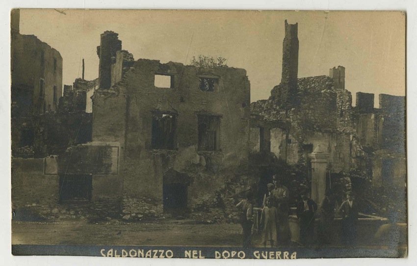 Rovine della guerra a Caldonazzo.