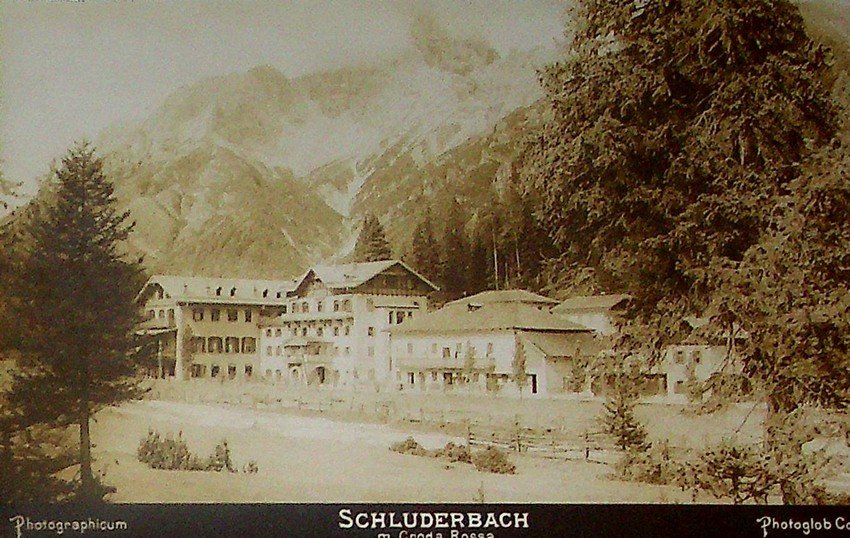 Schluderbach m. Croda Rossa.