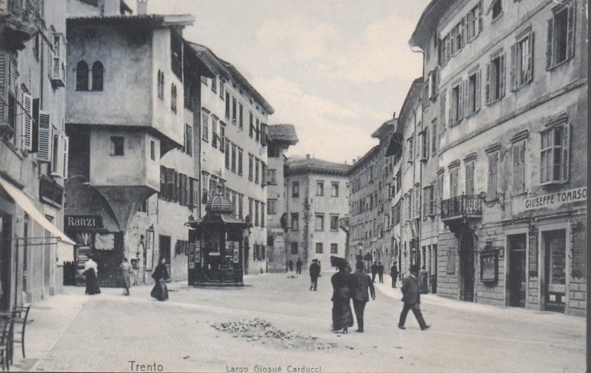 Trento - Largo Giosuè Carducci.